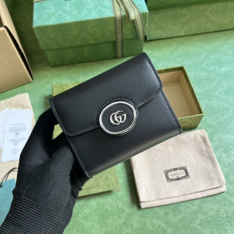 G*u*i wallets & purse